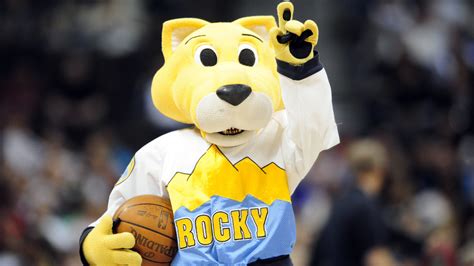 Nuggets mascot's suspended in mid-air act: An unexpected delight for fans